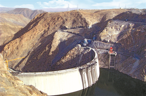 埃塞俄比亚泰克泽水电站总装机容量30 万千瓦是该国最大的水电工程也是非洲最高的混凝土双曲拱坝.jpg